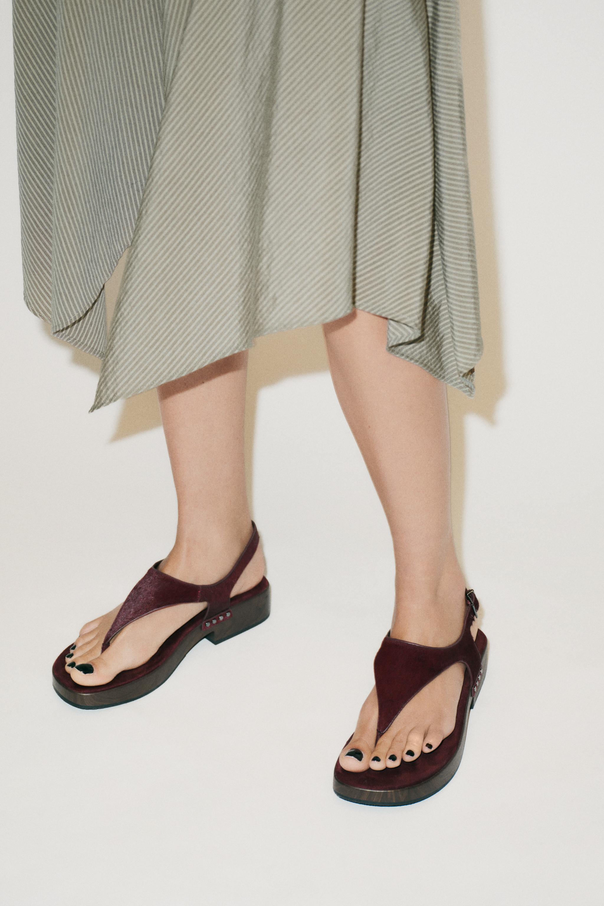 STUDDED LEATHER SANDALS